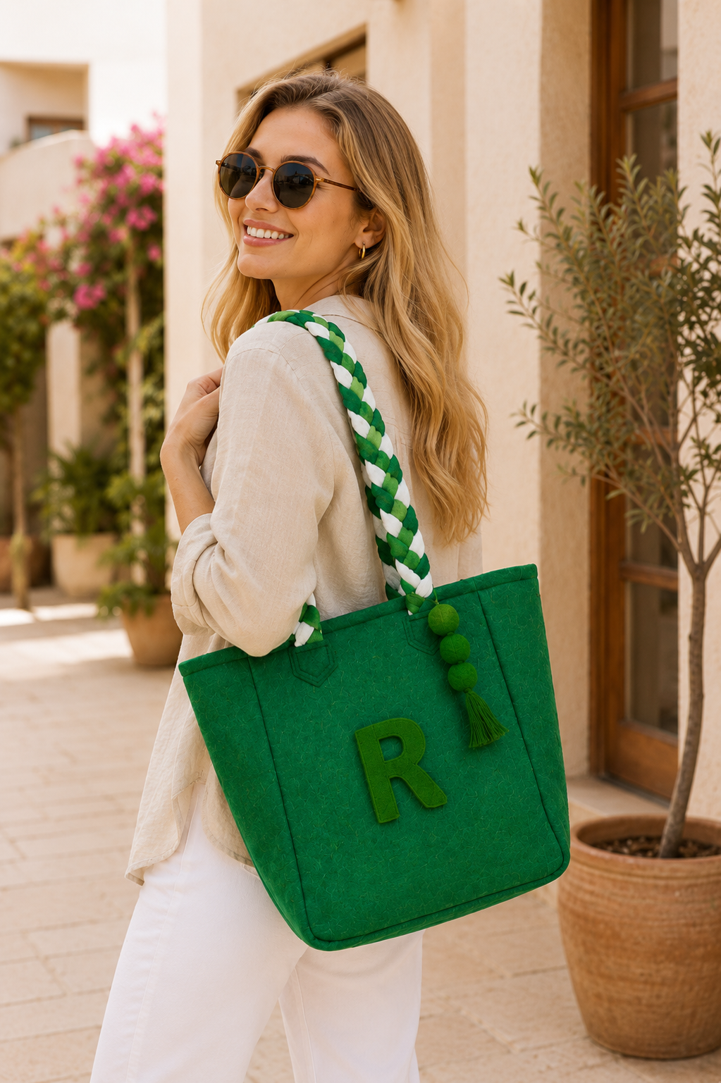 Personalized Wool Felt Tote Bag – Custom Name Tote Bag, Handmade Felt Handbag, Bridesmaid Gift, Teacher Gift, Everyday Carry Bag