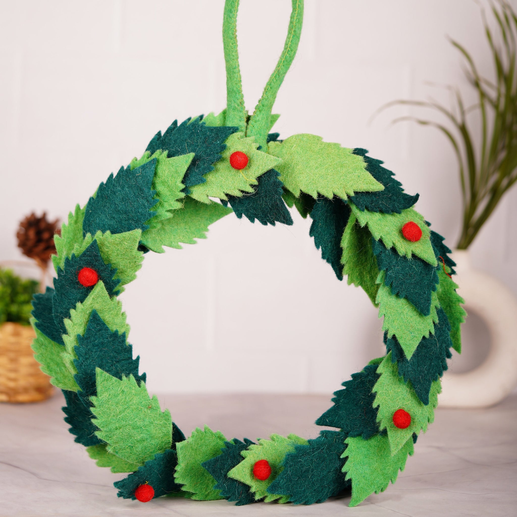 Handmade Wool Felt Christmas Wreath – Festive Holiday Door Decor | Soft Felt Wall Hanging