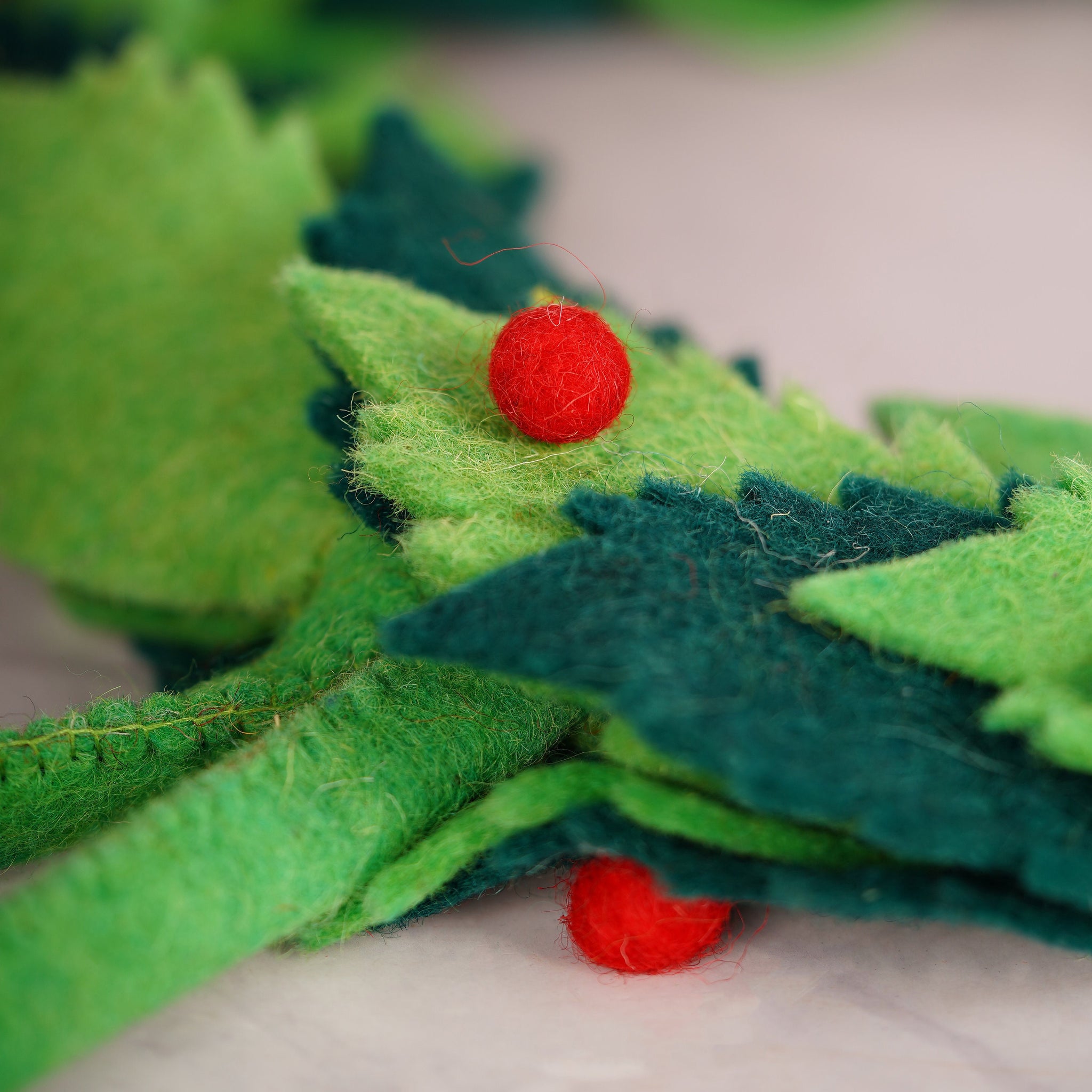 Handmade Wool Felt Christmas Wreath – Festive Holiday Door Decor | Soft Felt Wall Hanging