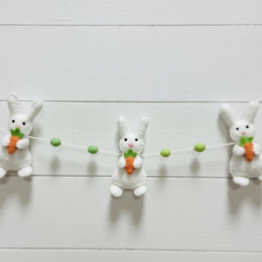 Wool Felt Easter Rabbit With Carrots Garland – Easter Decoration, Easter Bunting, Spring Wall Hanging, Easter Gift