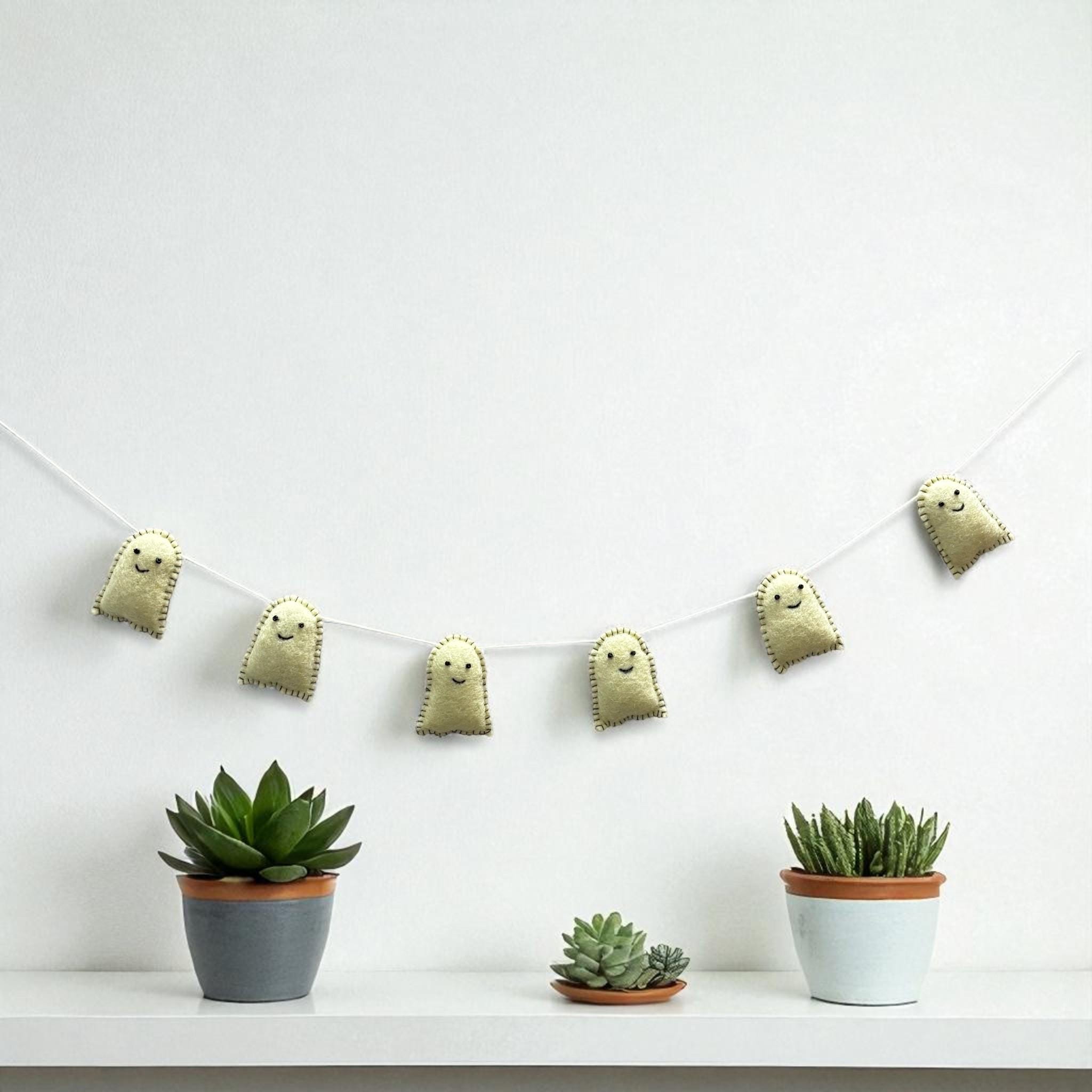 Wool Felt Ghost Garland: Halloween Decoration