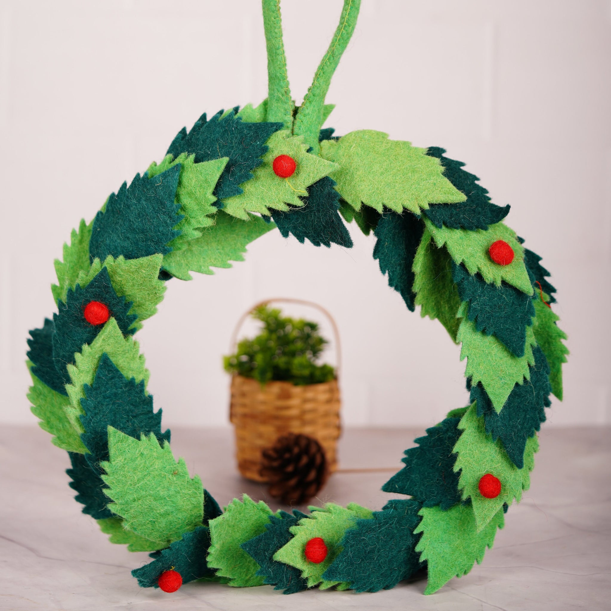 Handmade Wool Felt Christmas Wreath – Festive Holiday Door Decor | Soft Felt Wall Hanging