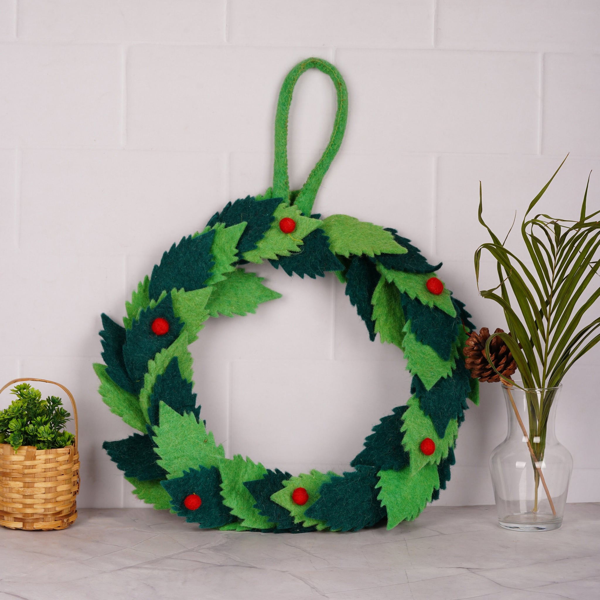 Handmade Wool Felt Christmas Wreath – Festive Holiday Door Decor | Soft Felt Wall Hanging