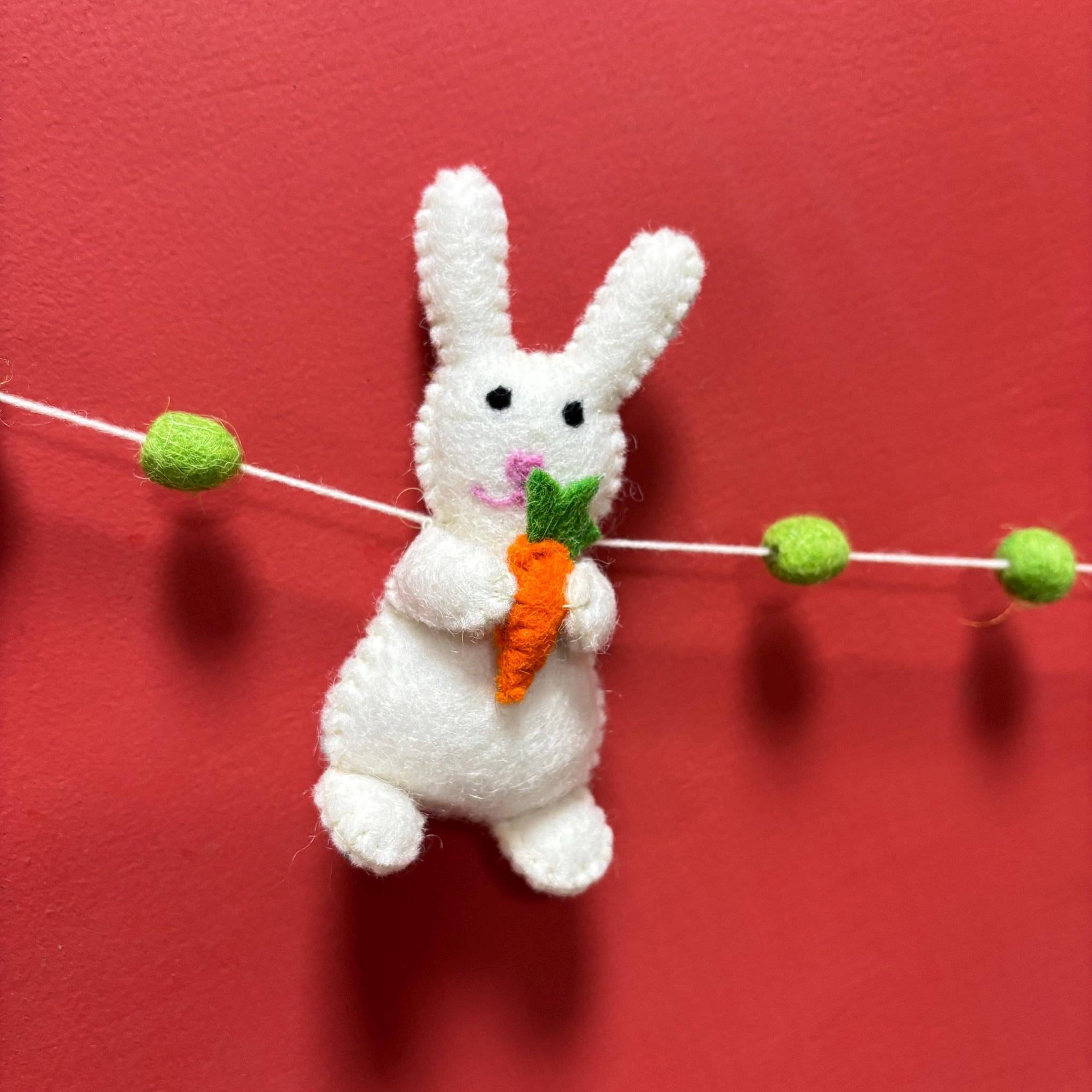 Wool Felt Easter Rabbit With Carrots Garland – Easter Decoration, Easter Bunting, Spring Wall Hanging, Easter Gift