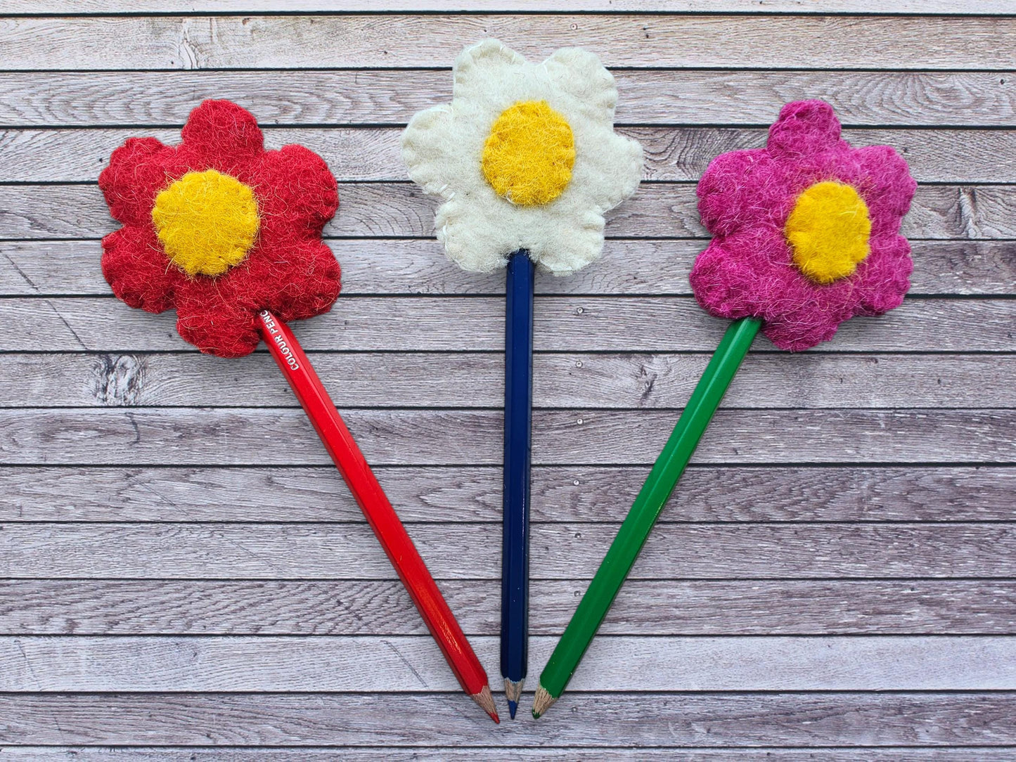 Handmade Wool Felt Daisy Flower Pencil Toppers Set, Party Favors, Classroom Rewards