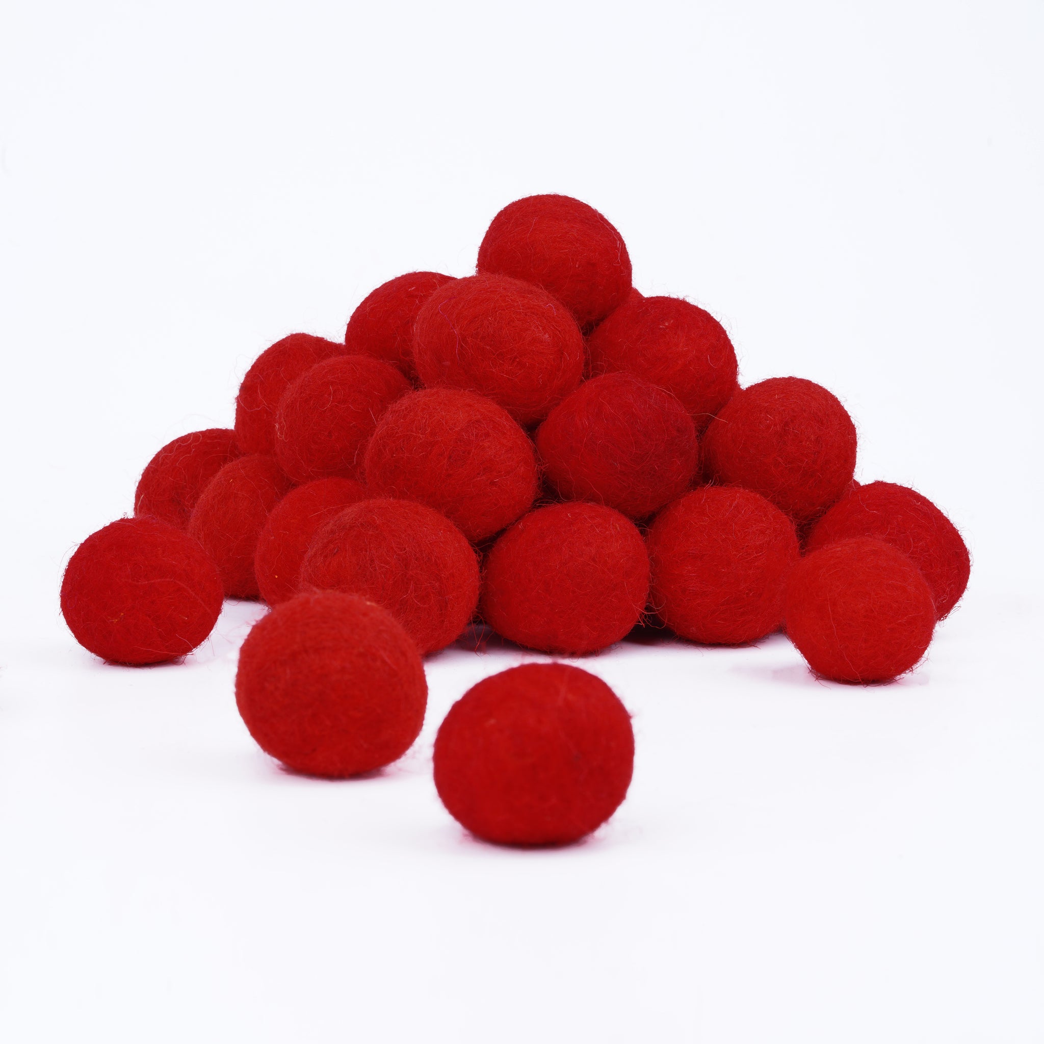 Premium Red Wool Felt Balls – 0.75 Inch (2 cm) – Pack of 50 – Handmade Felt Pom Poms for Crafts & Decor