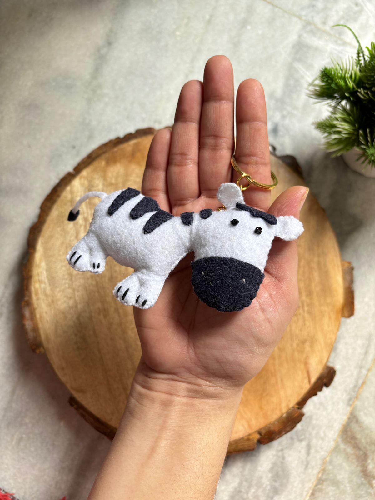 Safari Animal Felt Keychain – Handmade Plush Bag Charm