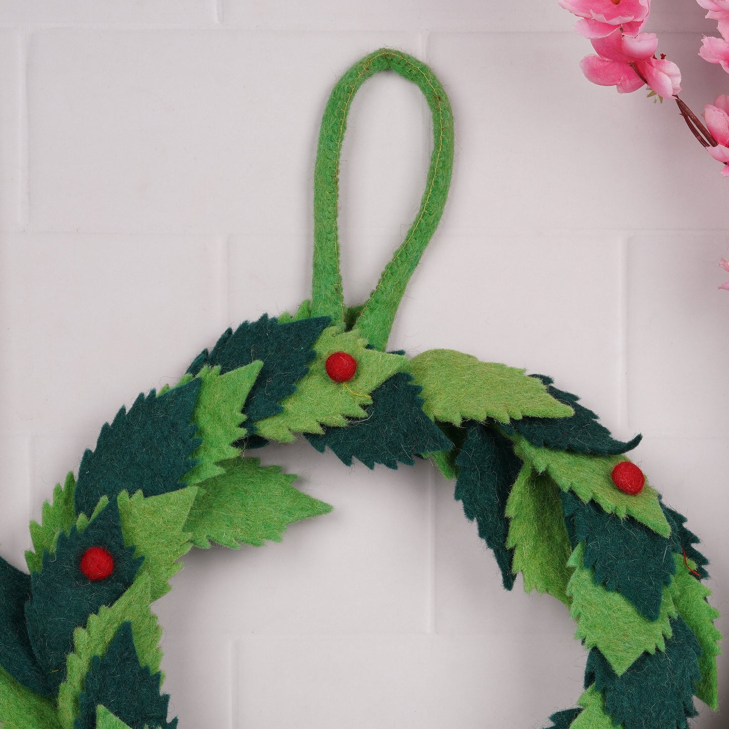 Handmade Wool Felt Christmas Wreath – Festive Holiday Door Decor | Soft Felt Wall Hanging