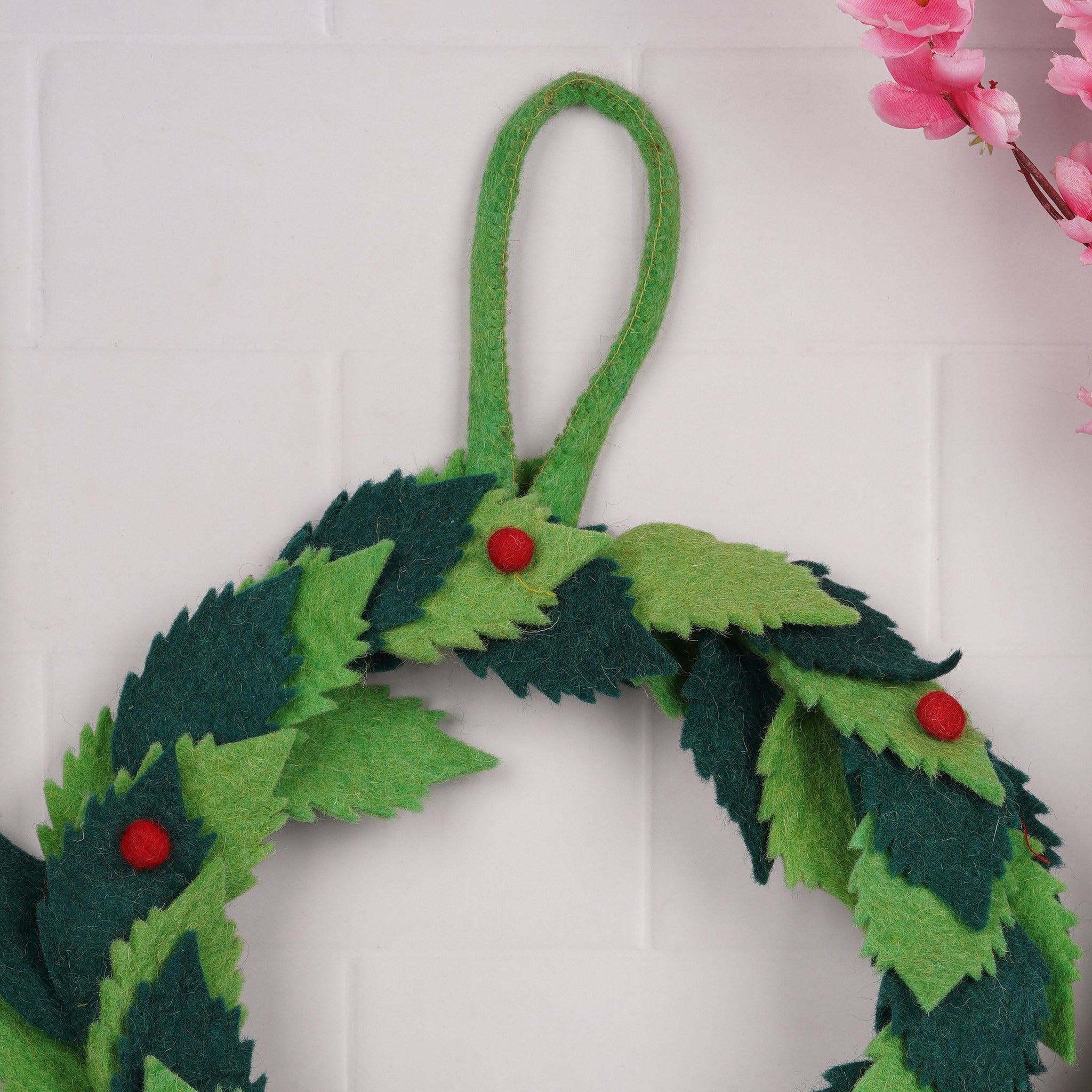 Handmade Wool Felt Christmas Wreath – Festive Holiday Door Decor | Soft Felt Wall Hanging