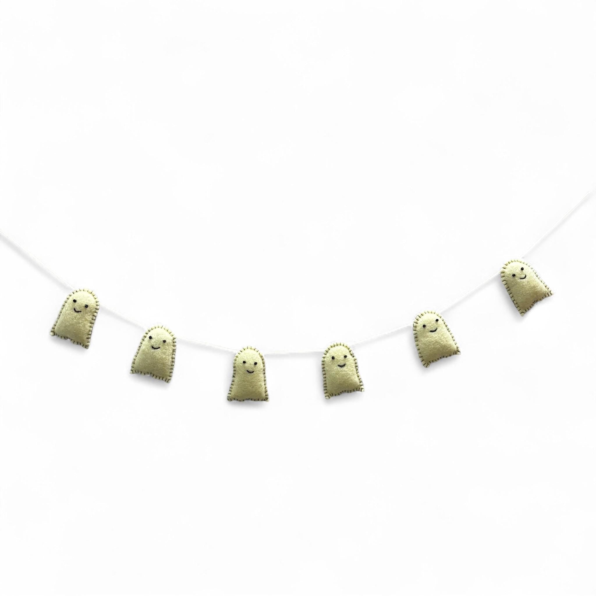 Wool Felt Ghost Garland: Halloween Decoration
